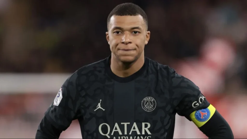 Kylian Mbappé se despidió del PSG