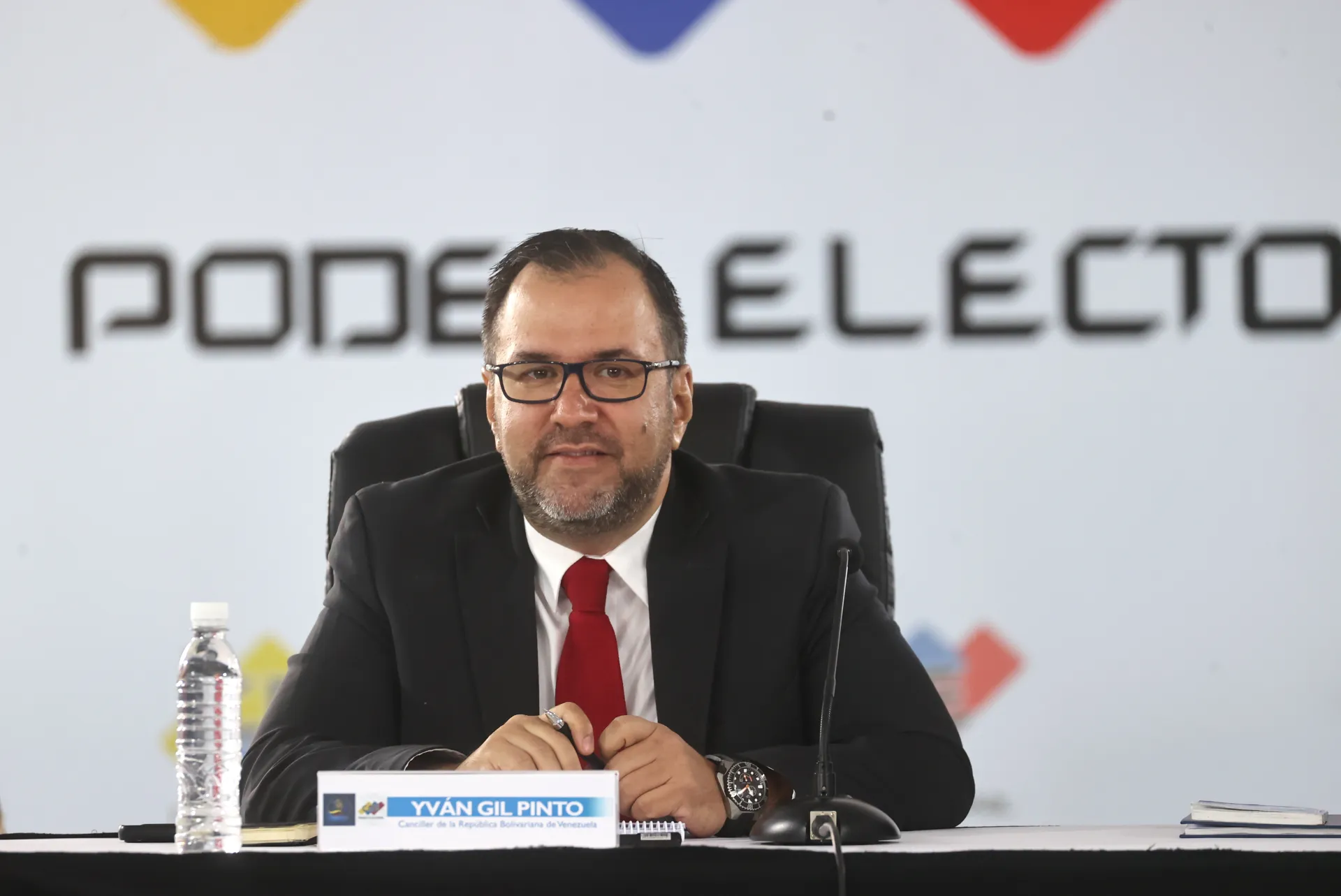 Fotografía de archivo del ministro de Relaciones Exteriores de Venezuela, Yvan Gil. EFE/Miguel Gutierrez
