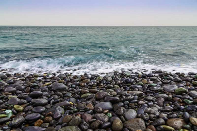 Conoce por qué no debes llevarte las piedras de la playa