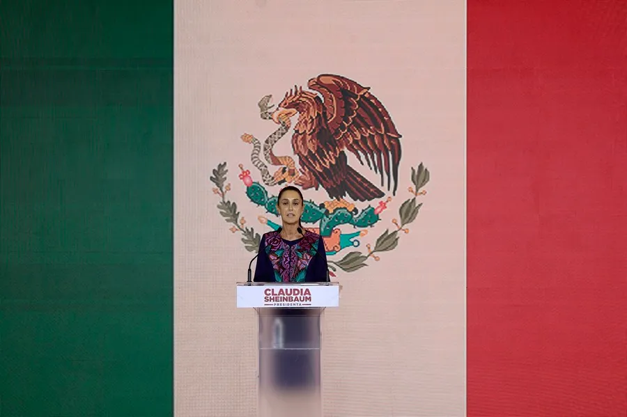 La candidata oficialista a la presidencia de México, Claudia Sheinbaum, en una conferencia de prensa este lunes en la Ciudad de México (México), tras conocer los primeros datos oficiales de la elecciones, EFE/José Méndez