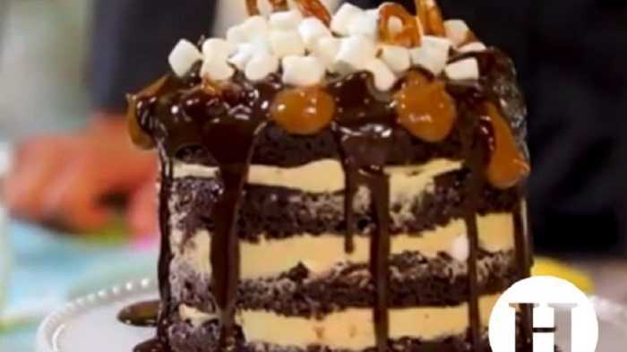 Pastel de chocolate y caramelo