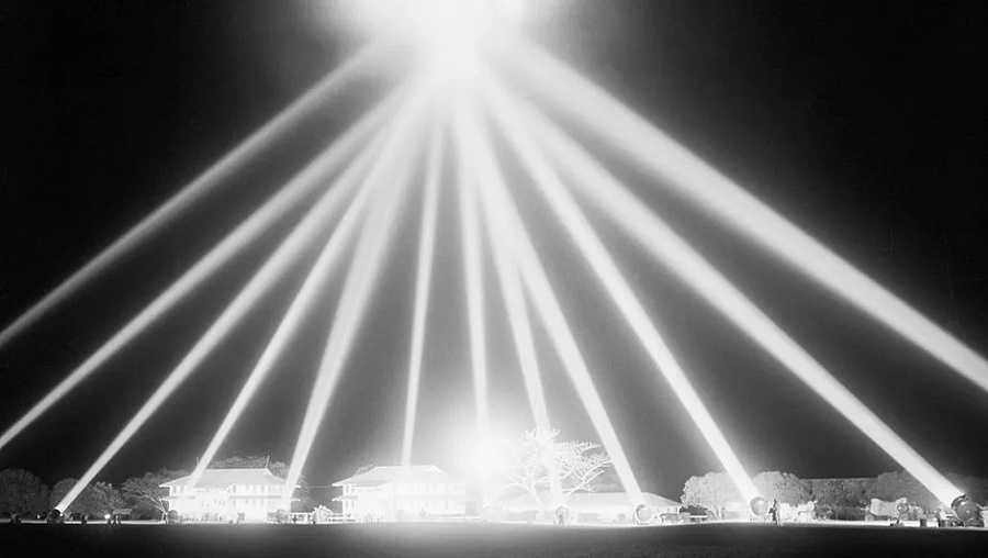 La batalla de los ángeles ¿Falsa alarma u OVNI?