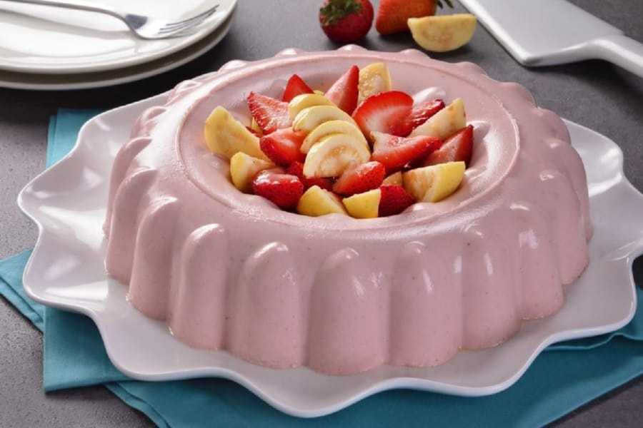 Gelatina de queso crema con guayaba: rica para toda la familia