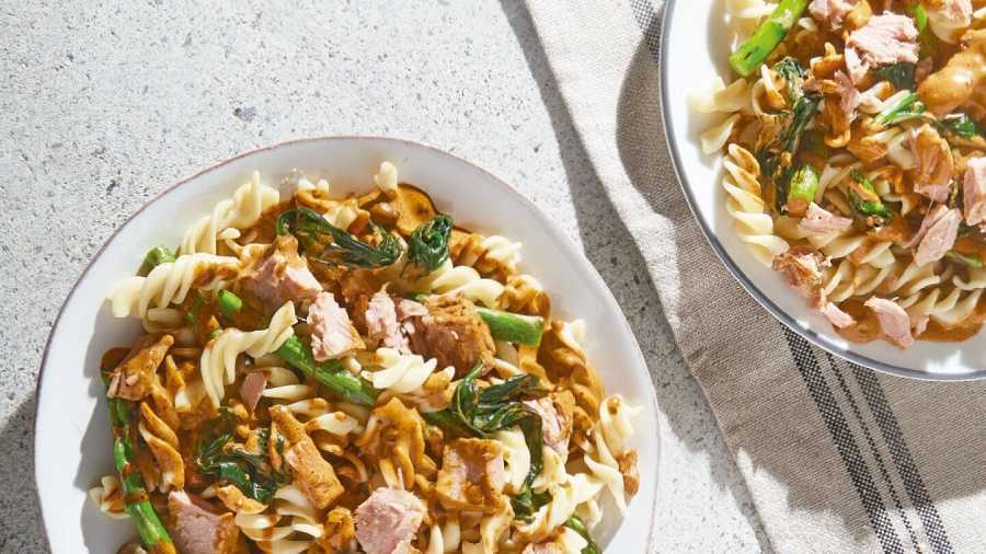 Pasta de fusili con atún y chipotle: deliciosa para tu cena