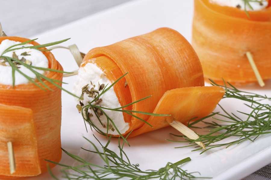 Rollitos de zanahoria rellenos de queso: prepara esta receta