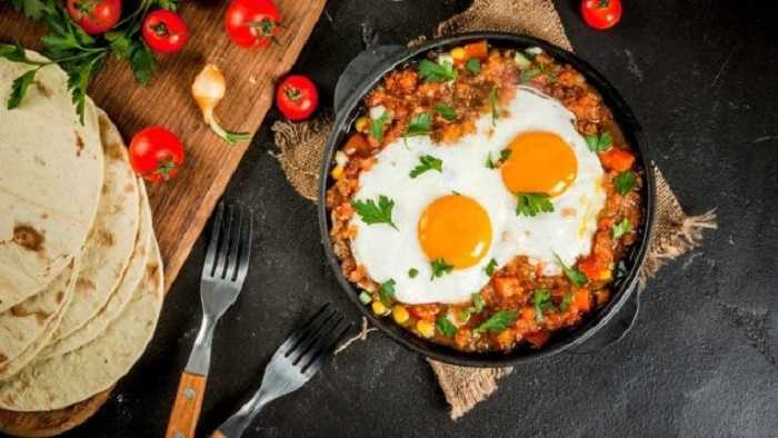 Huevos rancheros paleo con salsa