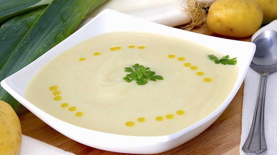 Vichyssoise tradicional: delicioso plato para un almuerzo en familia