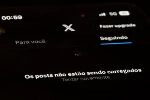 Fotografía de un celular que muestra la aplicación de la red social X momentos después de haber dejado de funcionar en Brasil debido a un bloqueo impuesto por el Supremo Tribunal Federal, el 30 de agosto de 2024, en Sao Paulo (Brasil). EFE/ Isaac Fontana