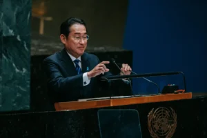El primer ministro japonés, Fumio Kishida, habla durante la 'Cumbre del futuro', antes del debate general en la Asamblea General de las Naciones Unidas (ONU). EFE/EPA/Olga Fedrova