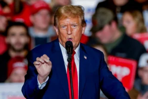 El expresidente de EE.UU. Donald Trump, en una fotografía de archivo. EFE/Erik S. Lesser