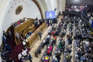 Fotografía de una sesión de la Asamblea Nacional (AN, Parlamento), en Caracas (Venezuela). EFE/Miguel Gutiérrez