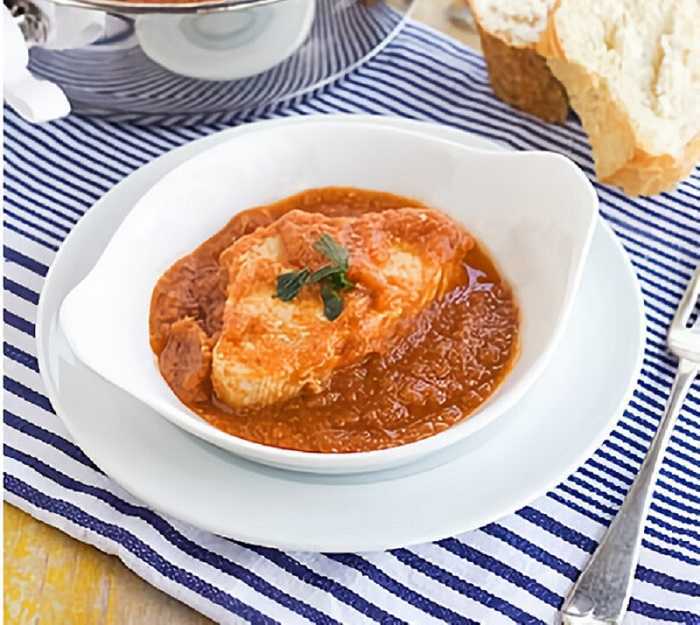Bonito con tomate