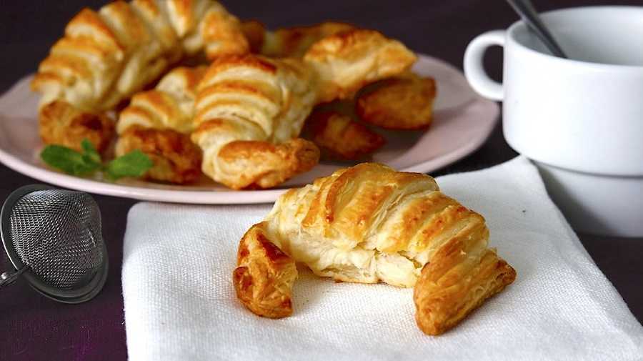 Hojaldres rellenos de atún: sabrosos para tus reuniones