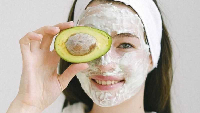 Mascarilla de aguacate: receta para tener una piel de porcelana