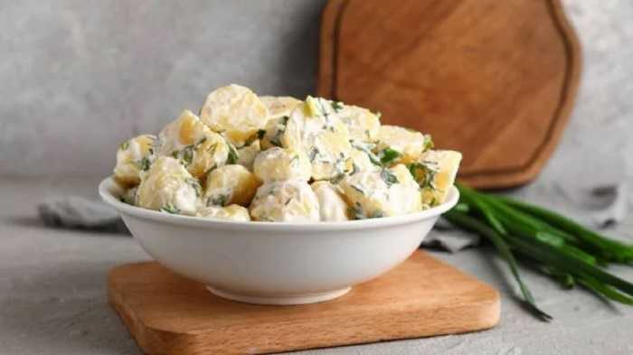 Papitas en crema de cilantro