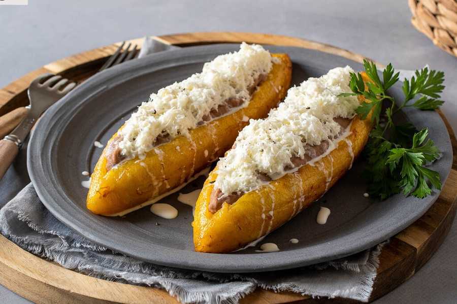 Plátano macho relleno