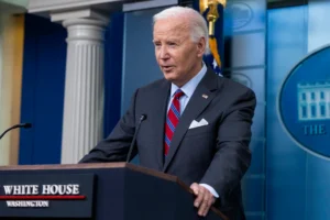 El presidente de EE.UU., Joe Biden, responde preguntas sobre Israel durante una rueda de prensa, este 4 de octubre de 2024, en la Casa Blanca, Washington. EFE/Shawn Thew