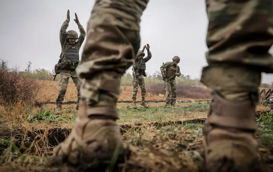 Soldados de Ucrania durante unas maniobras.. EFE/EPA/24TH MECHANIZED BRIGADE OF UKRAINIAN ARMED FORCES