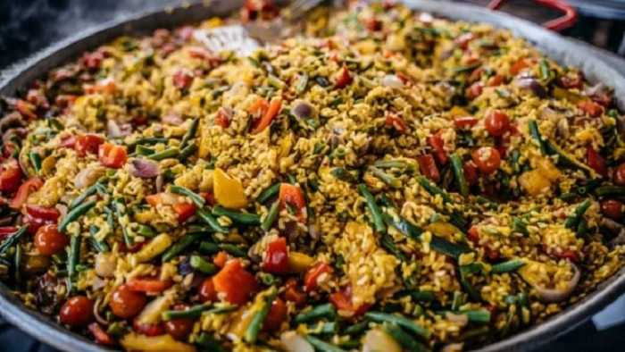 Paella de vegetales al horno