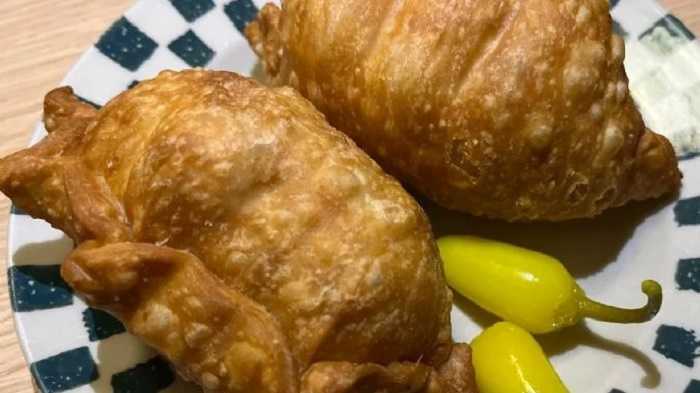 Empanada caprese