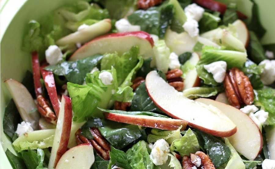 Ensalada de manzana con queso feta: rica receta para la cena