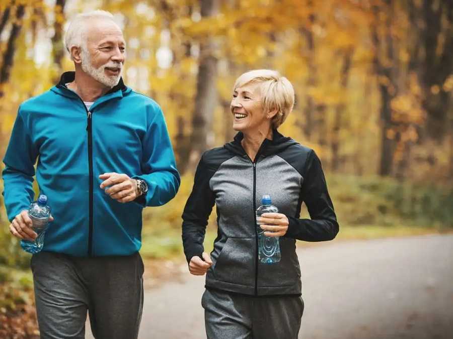 4 claves para adultos mayores en 2025 | Más salud y vitalidad