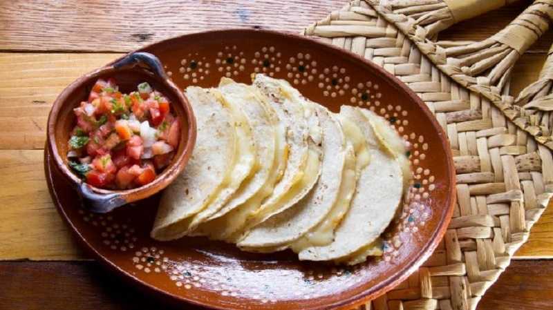 Dobladitas de espinacas con queso: delicioso plato para cenar