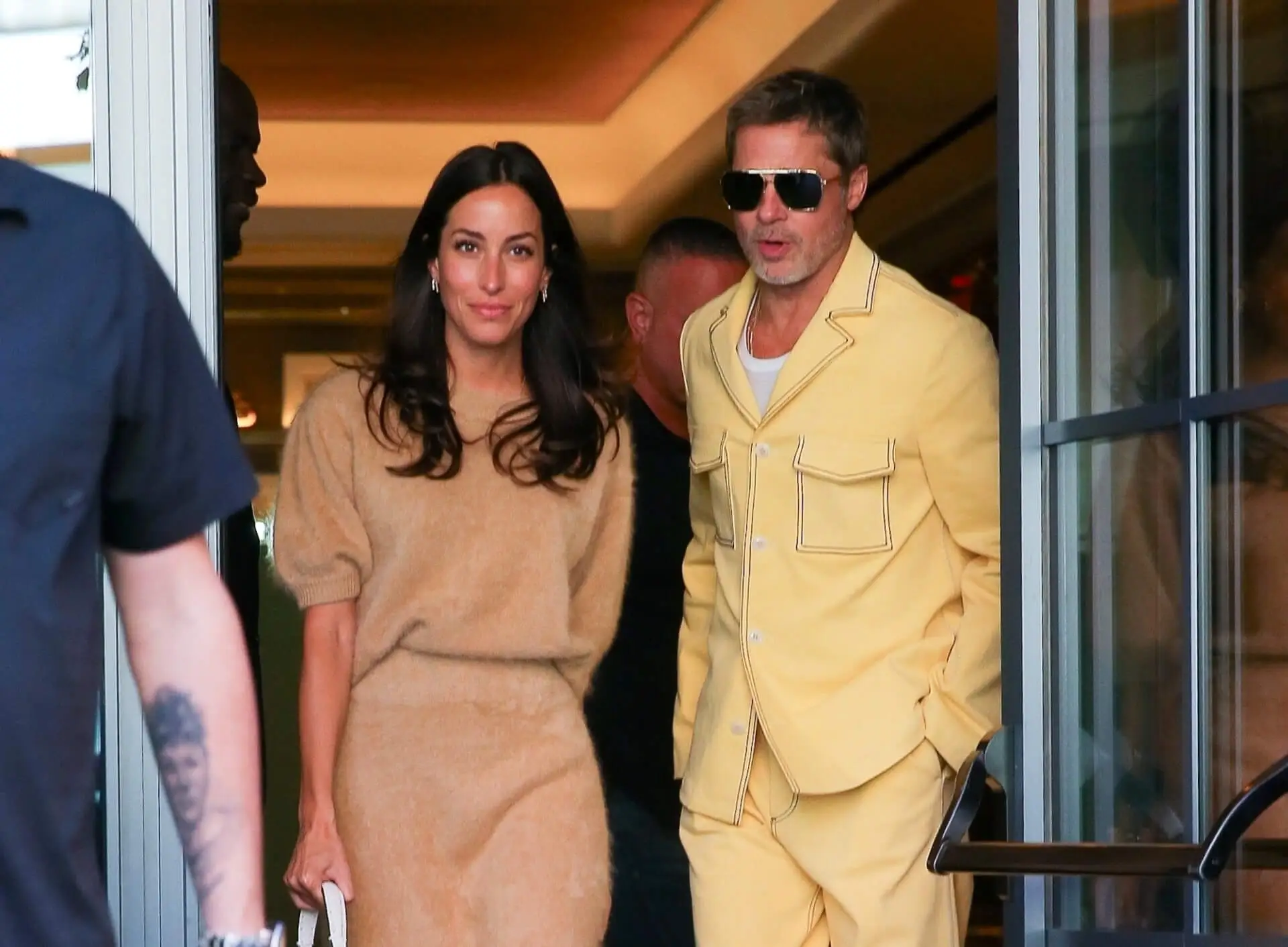 Inés de Ramón y Brad Pitt foto de Marie Claire España marieclaire.es