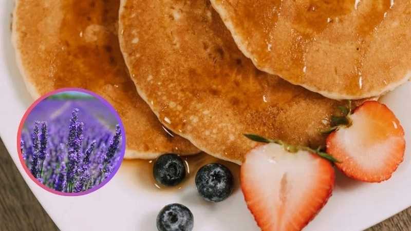 Hot cakes con lavanda y limón