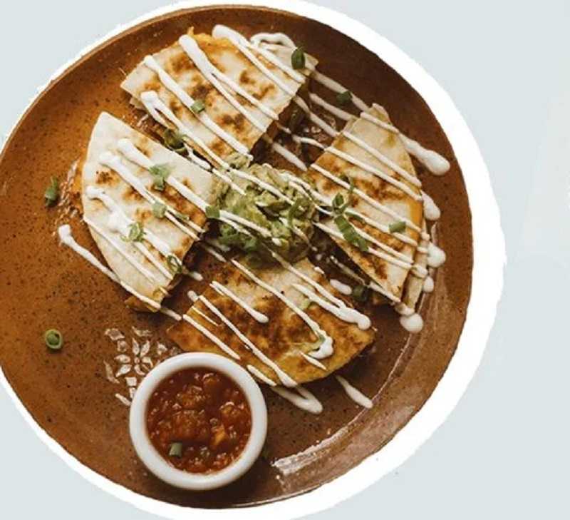 Quesadillas de huevo y guacamole