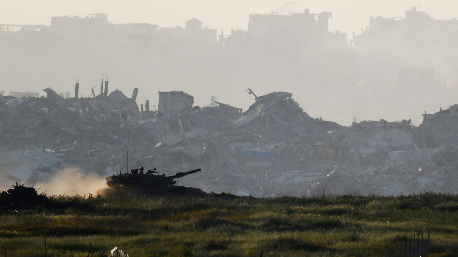 Israel dice que mantendrá una presencia "permanente" en Gaza a menos que se liberen a los rehenes