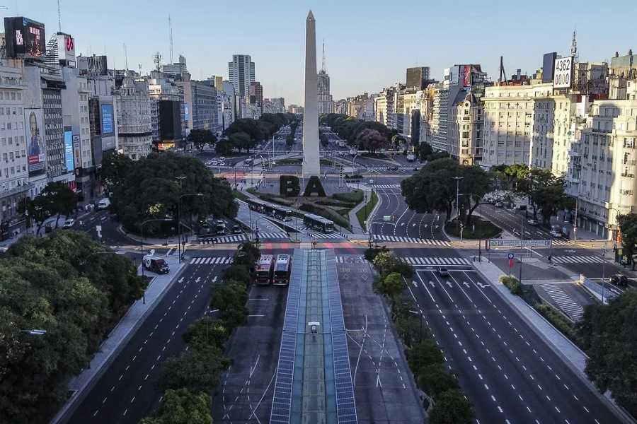 Por qué Argentina está tan caro en dólares