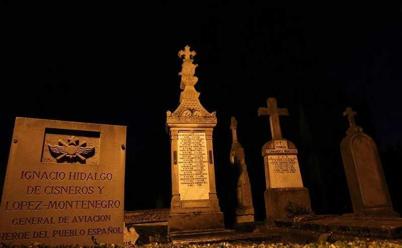 El asesino de los cementerios