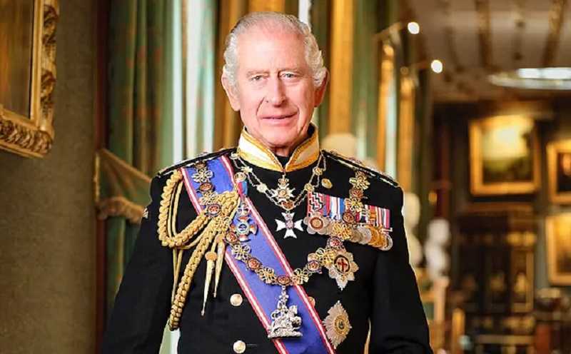 El rey Carlos finalmente rompe su silencio