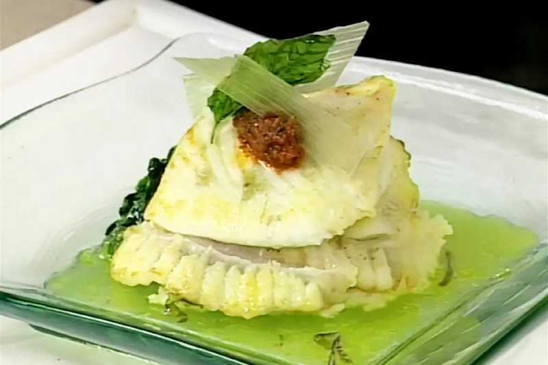 Filete de pescado con puré de coliflor: así lo puedes preparar