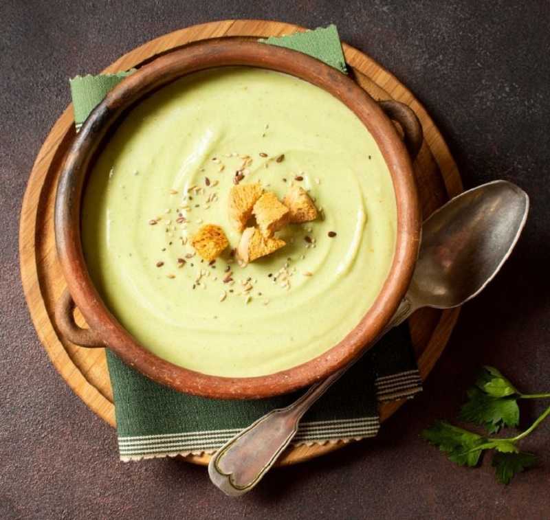Crema de brócoli con chía: prepara este sabroso plato para cenar