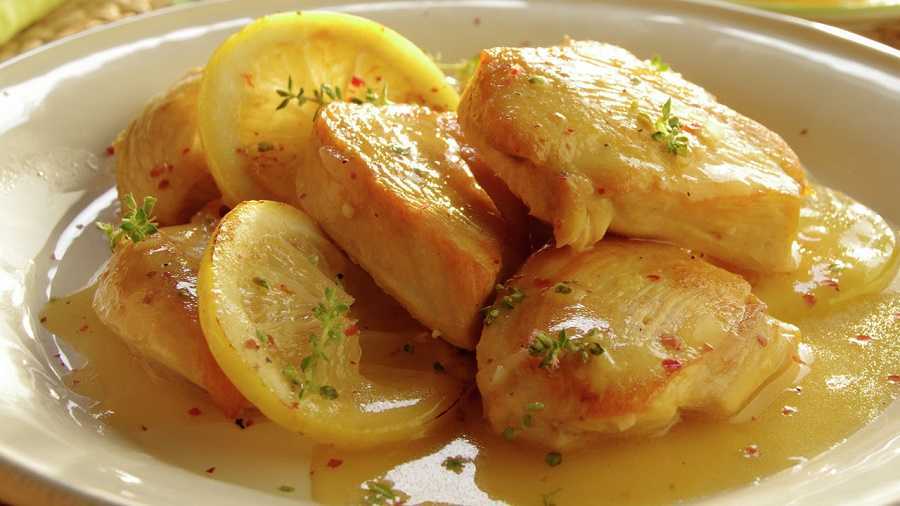 Pollo en salsa de limón: prepara este rico plato para cenar