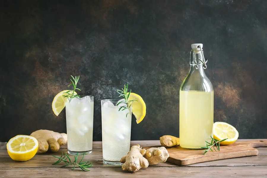 Agua de jengibre y limón: rica bebida para los días de calor