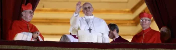 El cardenal Jorge Mario Bergoglio se convirtió en el papa Francisco en 2013.