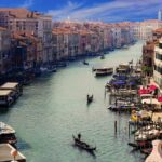 El "bosque bocabajo" que sostiene a Venecia