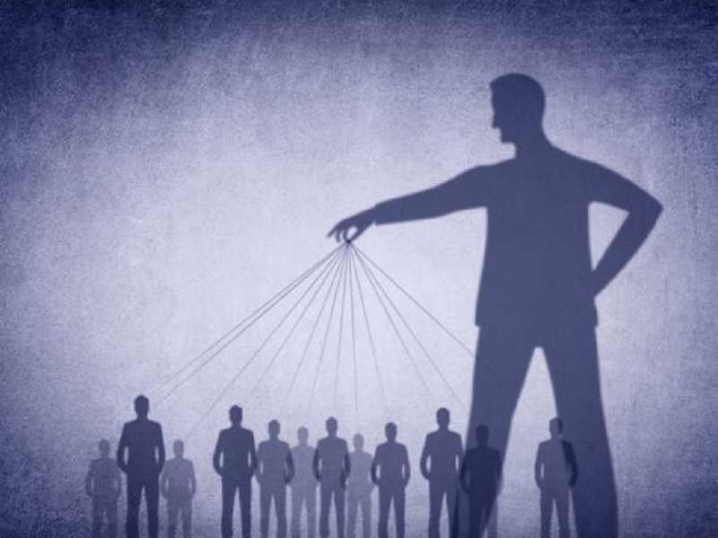 La conspiración real