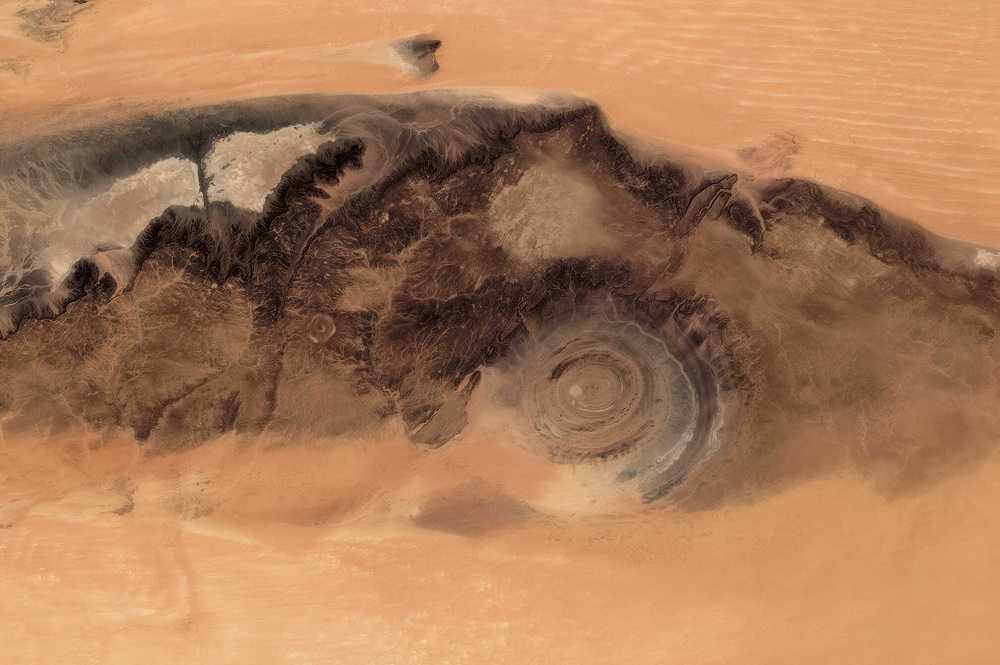 "Ojo en medio del desierto"