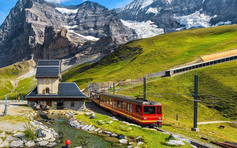 Vivir en la nieve en los Alpes suizos