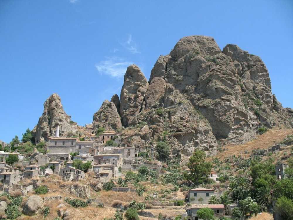 Nueva vida para los pueblos fantasma de Italia