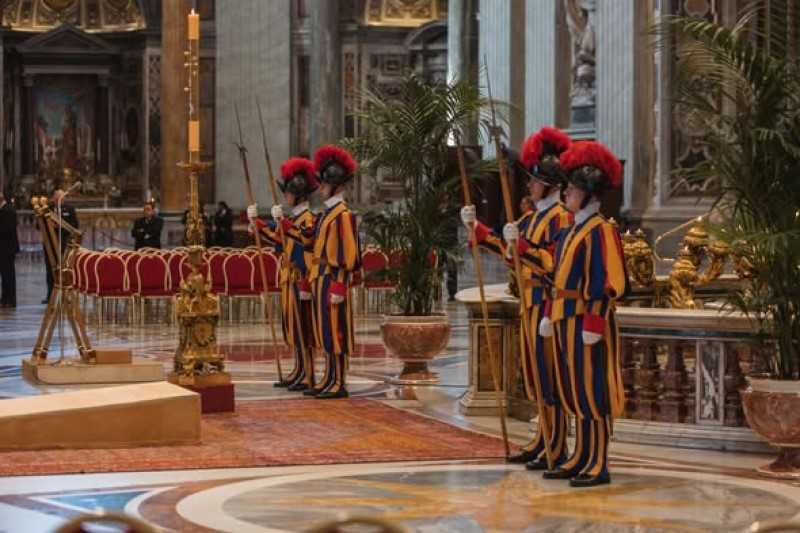 El misterioso ejército del Papa