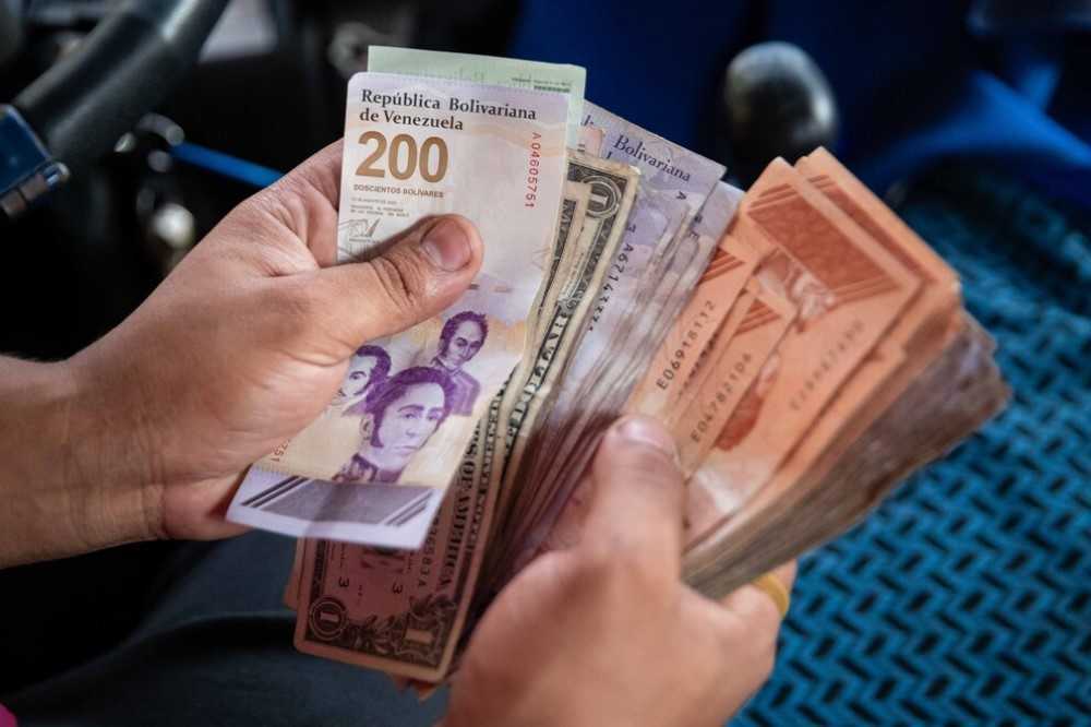 El tambaleo del bolívar