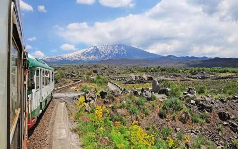 Rodeando el volcán de Italia
